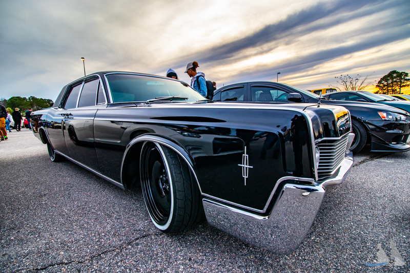 Illustration for article titled Nightmoves Car Show
